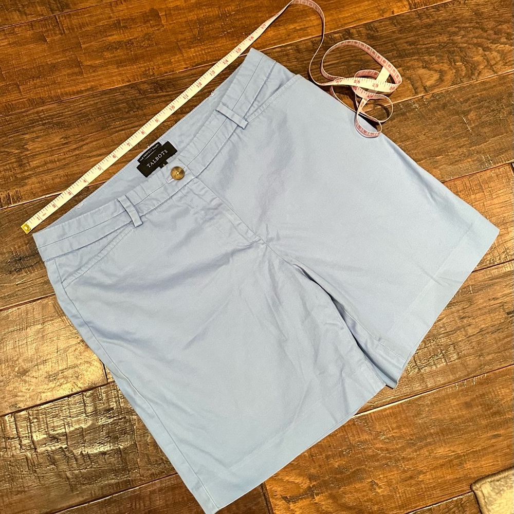 TALBOTS PERFECT SHORTS - 7” - Size 6